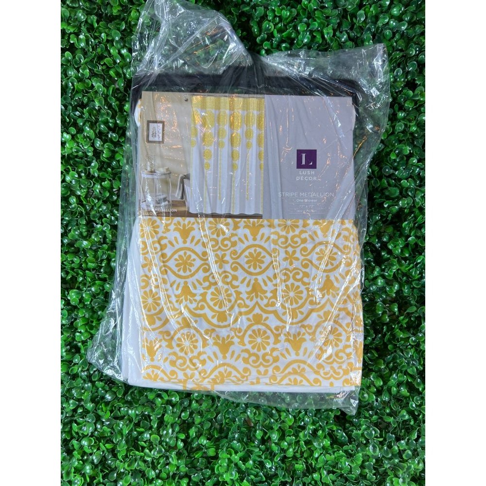 New Lush Decor Stripe Medallion 72" x 72" Shower Curtain Yellow